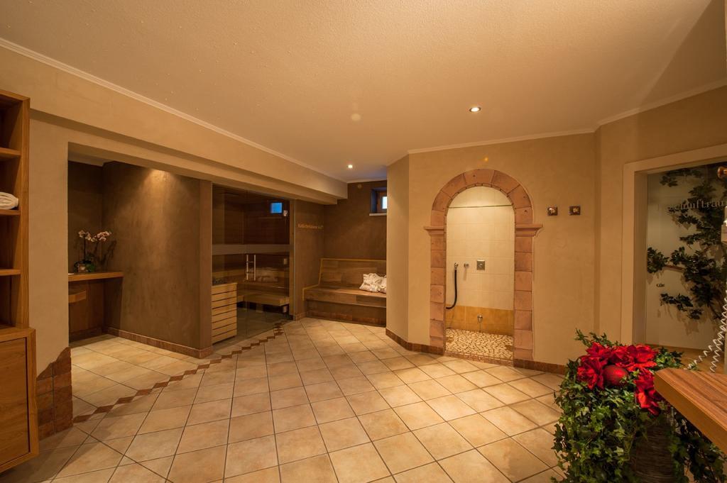 Rustika - Appartements & Spa Ehrwald Kültér fotó