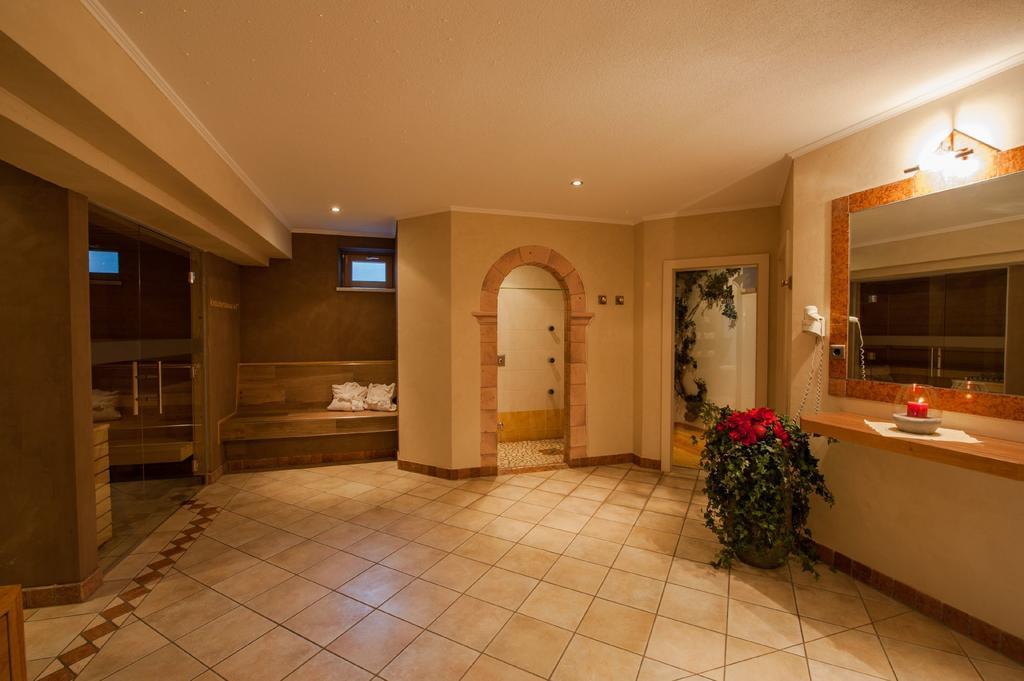 Rustika - Appartements & Spa Ehrwald Kültér fotó