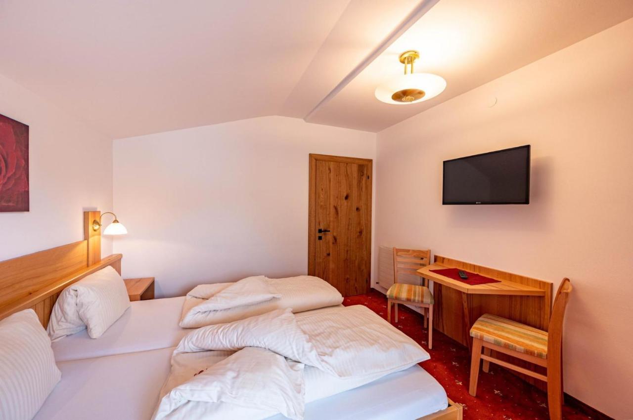 Rustika - Appartements & Spa Ehrwald Kültér fotó