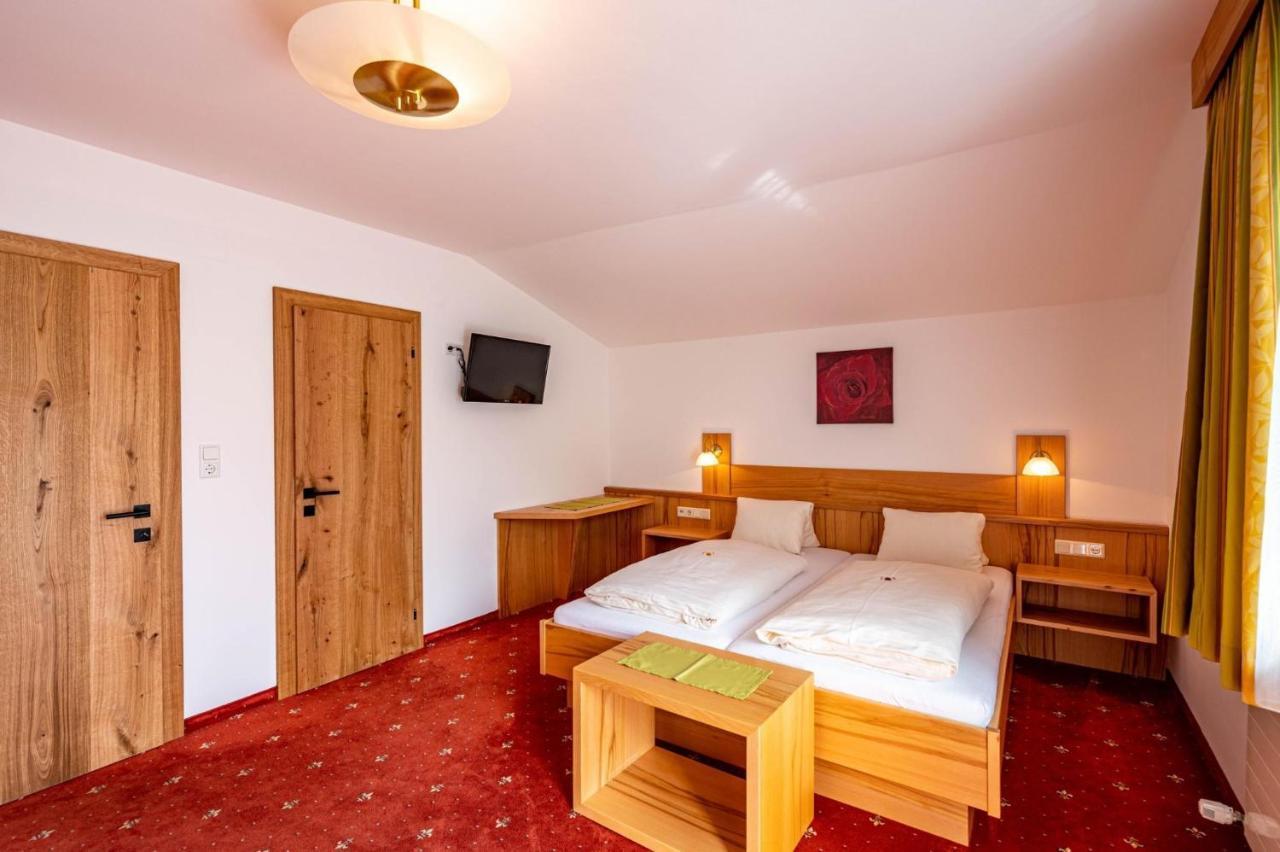 Rustika - Appartements & Spa Ehrwald Kültér fotó