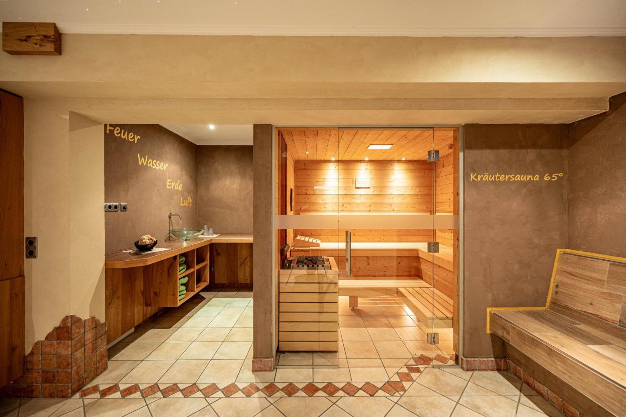 Rustika - Appartements & Spa Ehrwald Kültér fotó