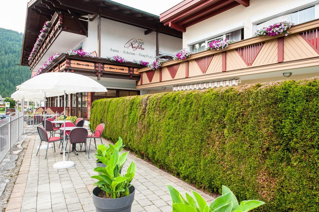 Rustika - Appartements & Spa Ehrwald Kültér fotó