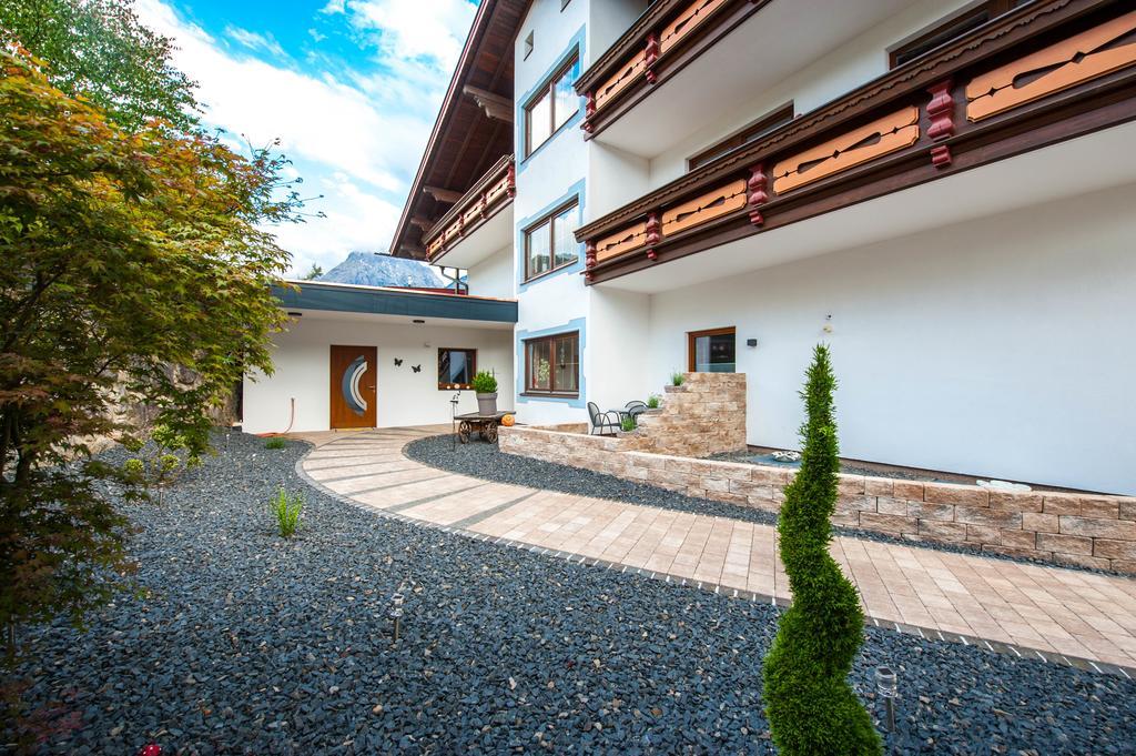 Rustika - Appartements & Spa Ehrwald Kültér fotó