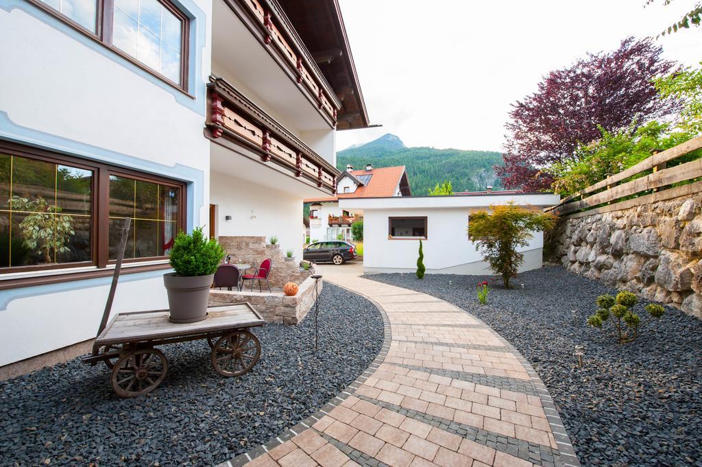 Rustika - Appartements & Spa Ehrwald Kültér fotó