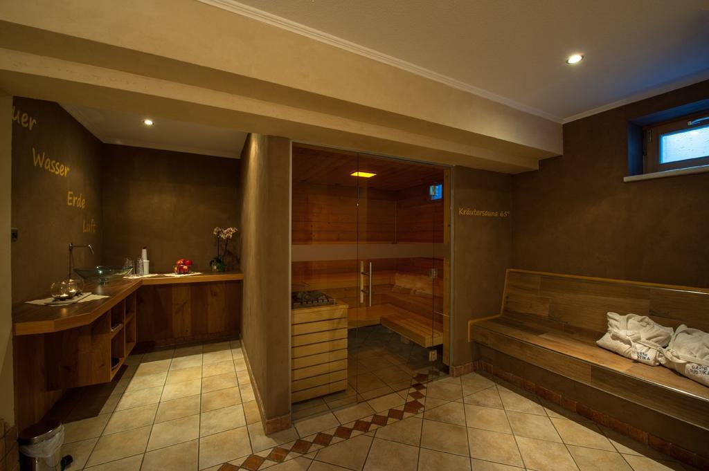 Rustika - Appartements & Spa Ehrwald Kültér fotó