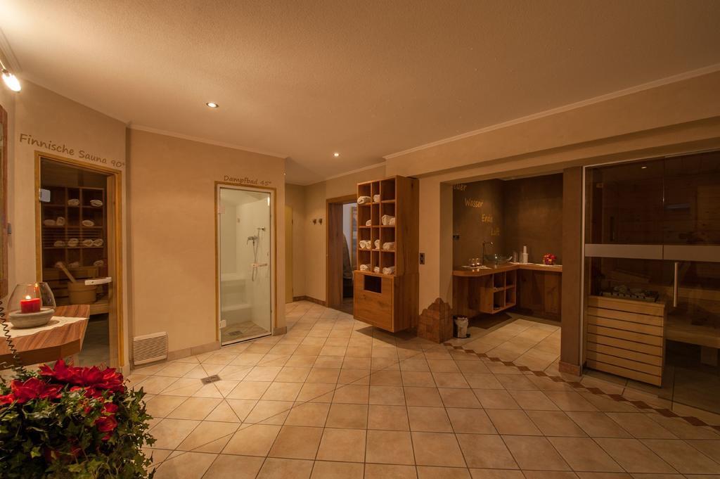 Rustika - Appartements & Spa Ehrwald Kültér fotó